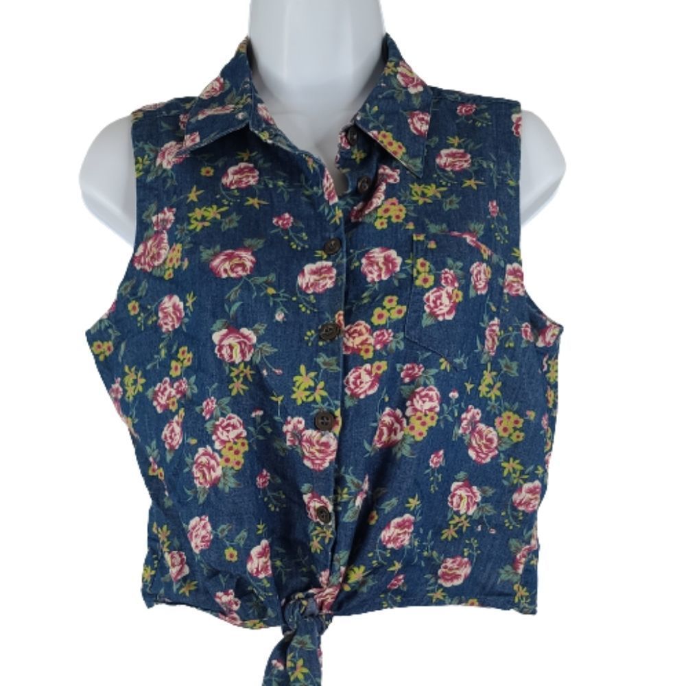 Pearl Medium Front Tie Top Blue Floral Sleeveless Button Down Summer